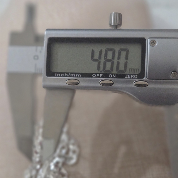 Elegant Silver Chain Necklace - Picture 3 of 3